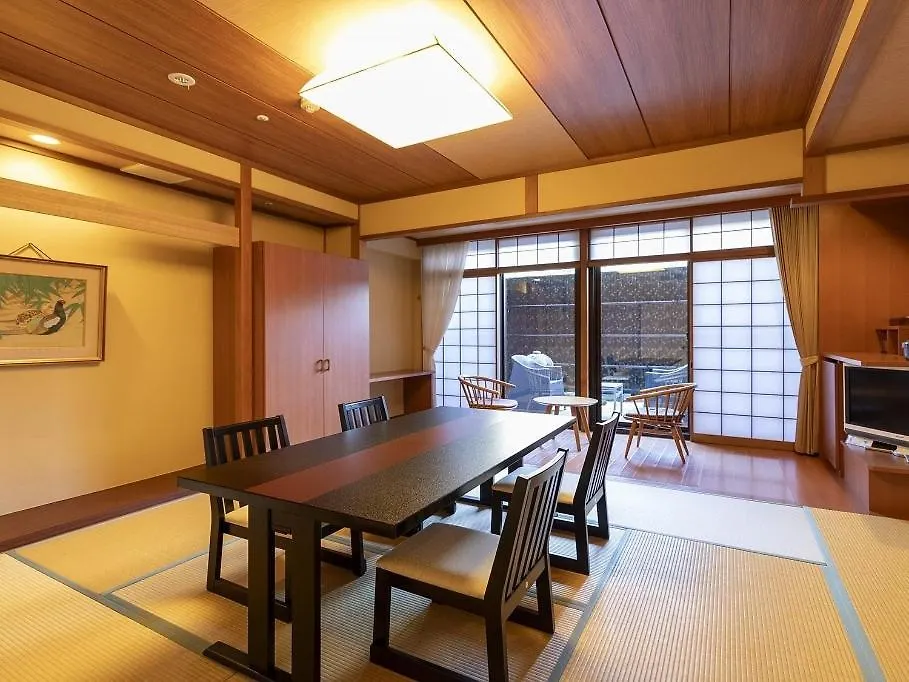 *** 旅館 ホテル南風荘 箱根町 日本